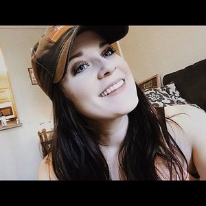 Meet your Posher, Jacy